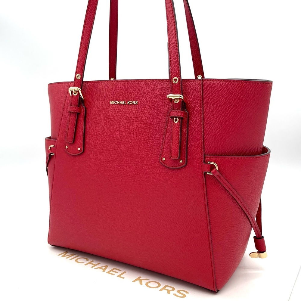 Michael Kors Voyager Tote Bag - Picture 2 of 12